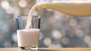 ¿Lo sabías? Estos son los beneficios que entrega el consumo de la leche