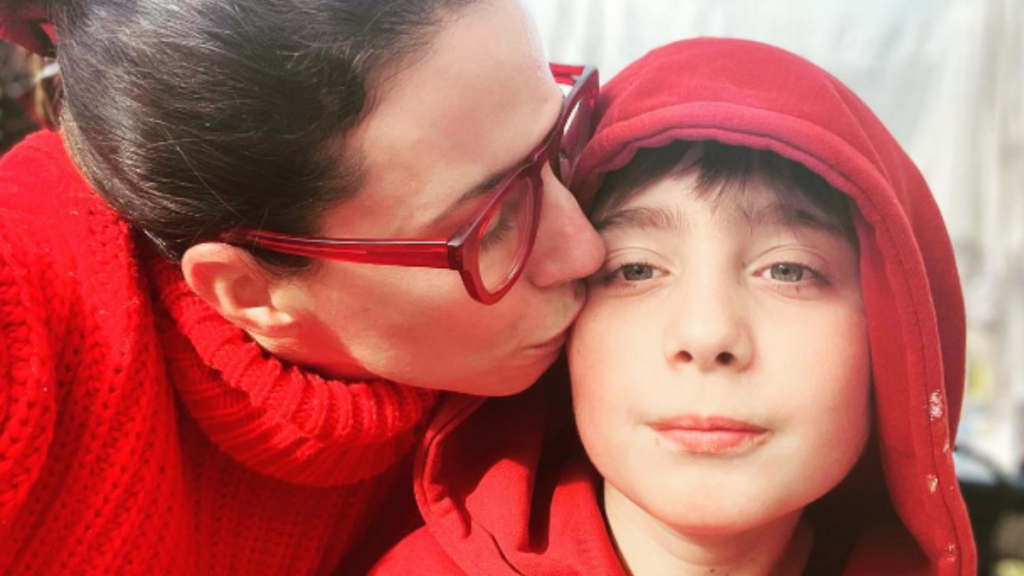 Luz Valdivieso Y Su Hijo