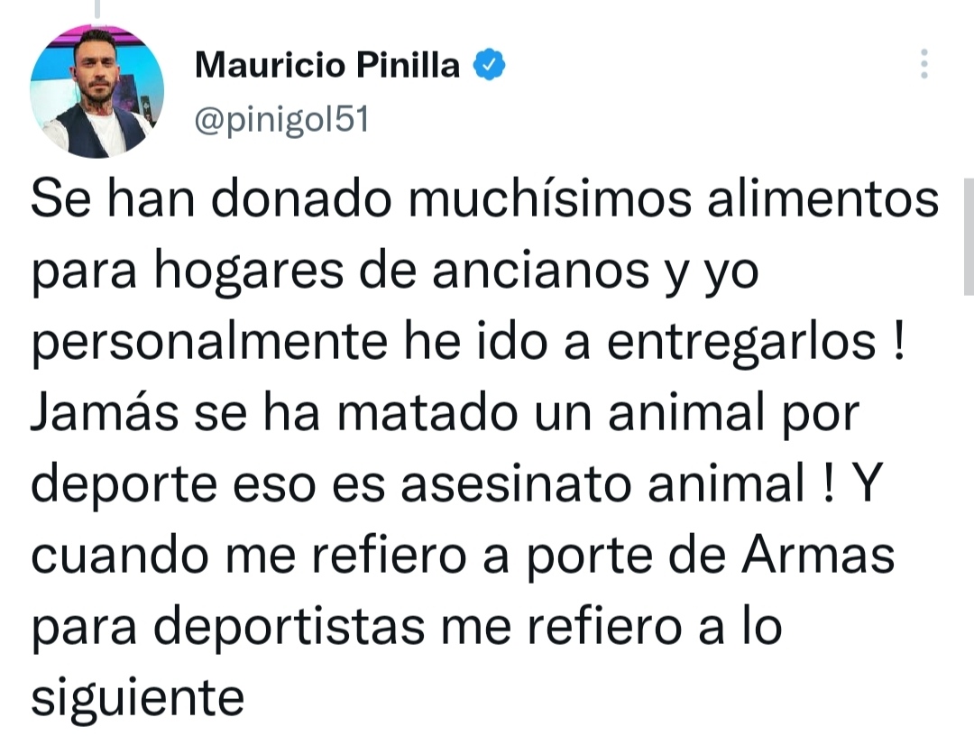 Mauricio Pinilla armas