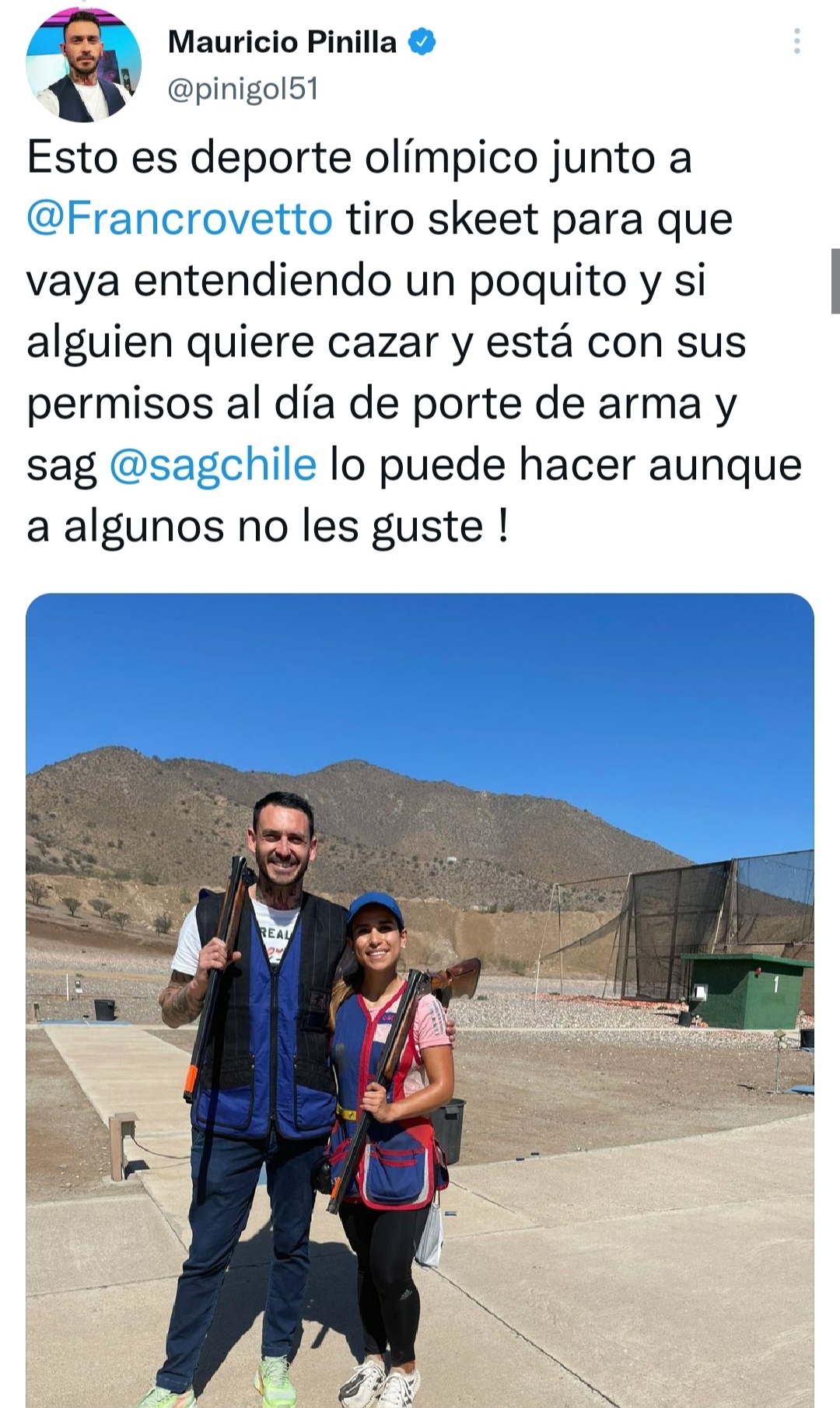 Mauricio Pinilla armas