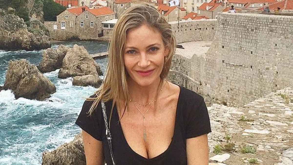 Marcela Vacarezza recibe lluvia de halagos por foto en traje de baño