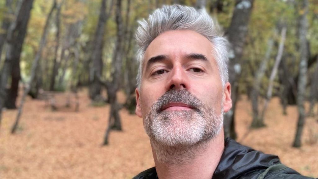 Carlos Diaz Mas que Amigos