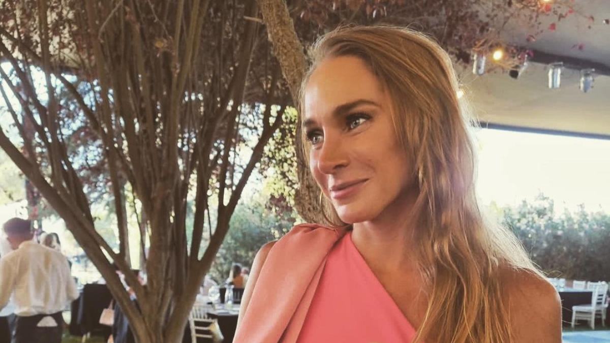 Constanza Mackenna muestra cuánto ha crecido su pancita en tierno video