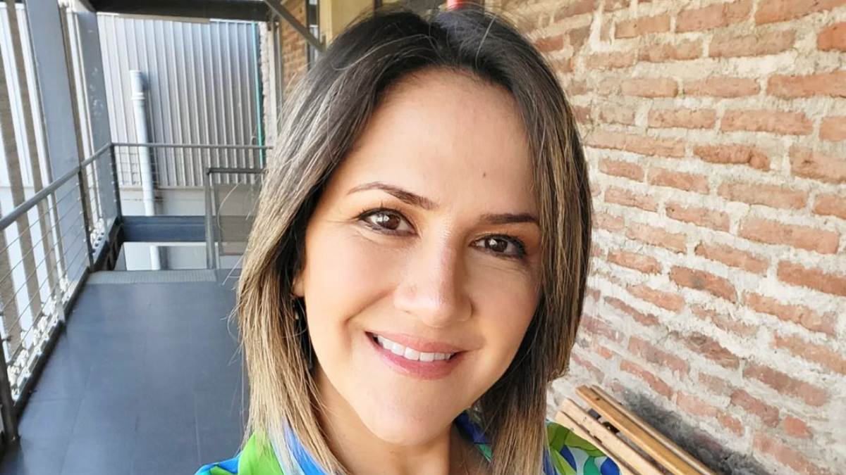 Michelle Adam se luce bailando con su papá y se llena de aplausos