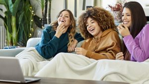 ¿Sin planes para celebrar el Día de la Amistad?: maratón de películas en Netflix