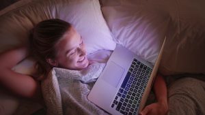 ¿Cuáles son las plataformas de streaming que ofrecen prueba gratis para ver series y películas?