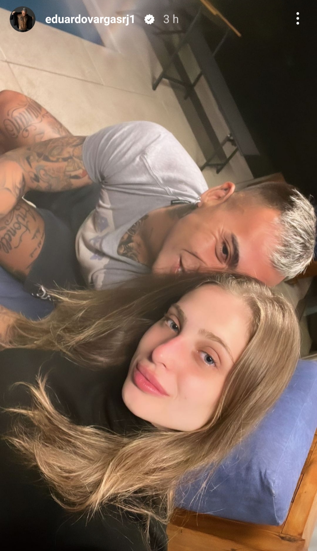 Eduardo Vargas relación