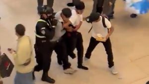 Suceso en Costanera Center