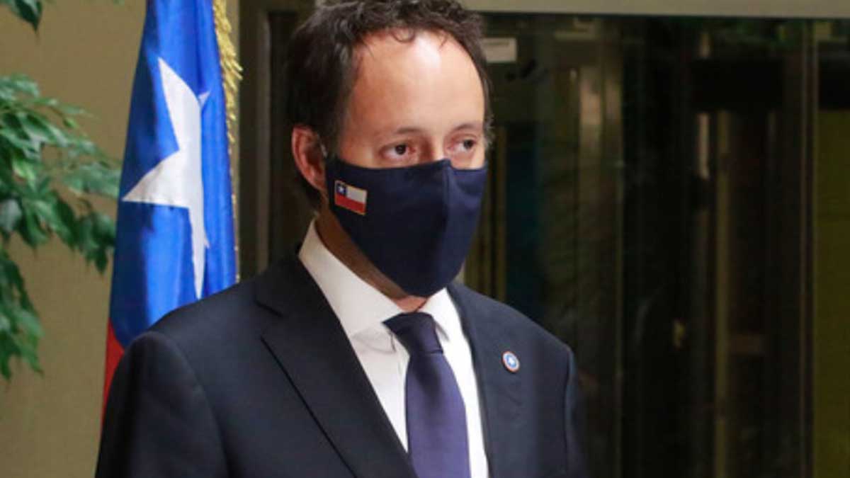 Polémicos dichos del diputado Urruticoechea: "Una mujer que ha sido violada y aborta, no se 'desviola'"