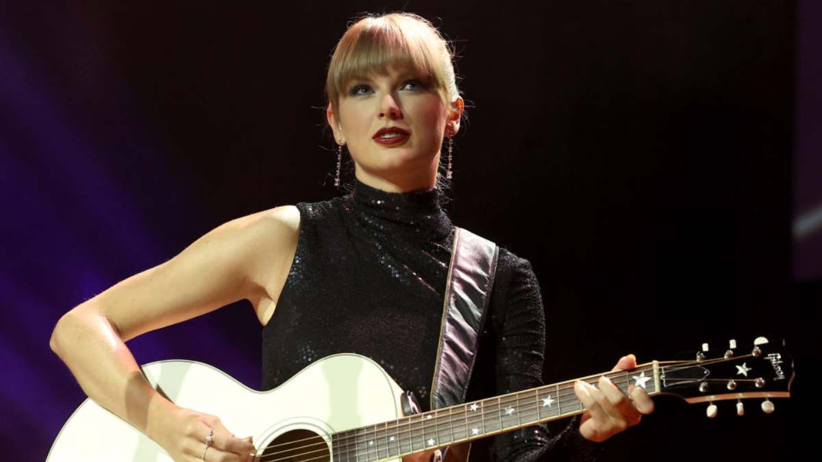 ¡Se robó la escena! Taylor Swift revela el nombre de una canción y gana nuevo premio