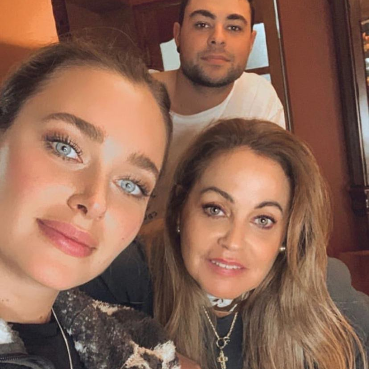 Mamá Daniela Nicolás