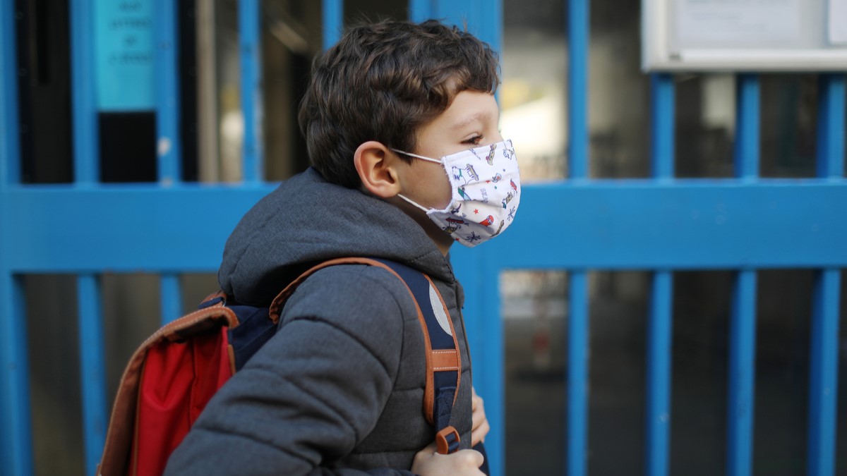 Mineduc aclara dudas sobre el uso de la mascarilla en los colegios