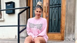 Laura Prieto sorprende con emotiva reflexión: "aunque a veces cansé"