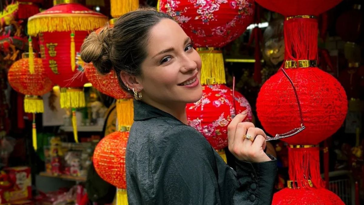 Kel Calderón se luce con postales desde Singapur