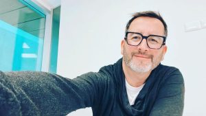 "Con gran alegría y emoción": Eduardo Fuentes celebra nuevo logro en su carrera