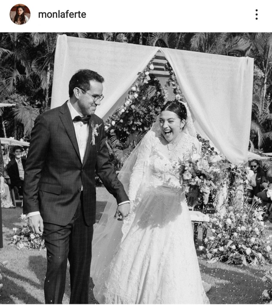 Mon Laferte compartió fotos de su matrimonio con Joel Orta