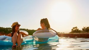 Pinta tu piscina con Easy y asesórate con los mejores expertos