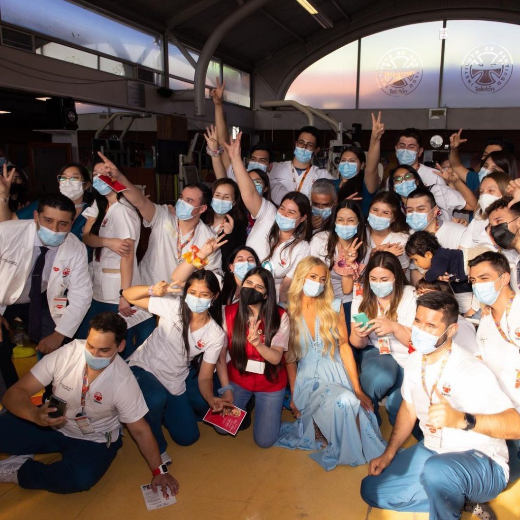 Paris Hilton en la Teletón