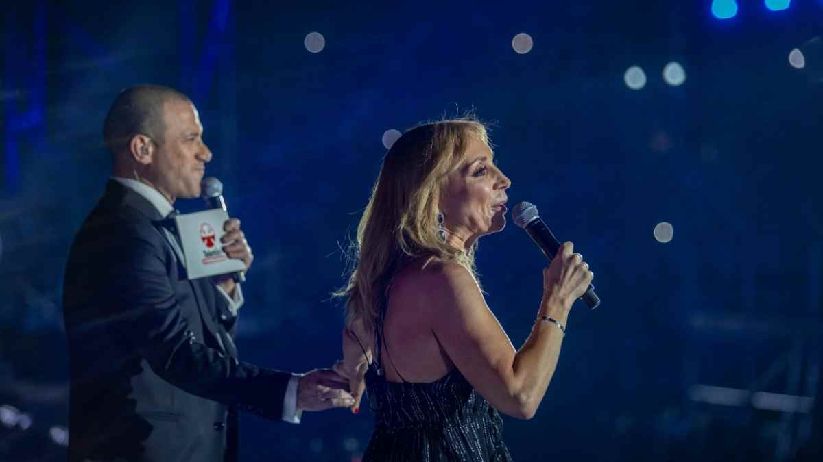 "Lo van a retar...": Karen Doggenweiler delató romance de Julian Elfenbein con actriz nacional