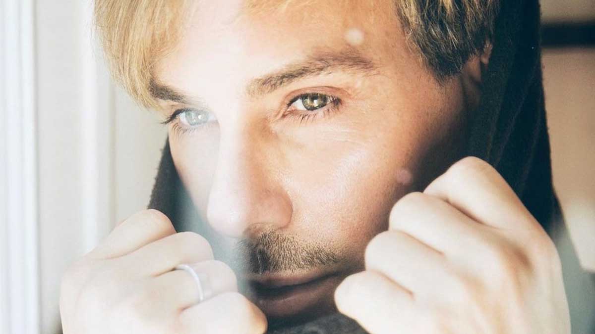 La reaparición de Guido Vecchiola: posó con famosos en el matrimonio de Nacho Gutiérrez