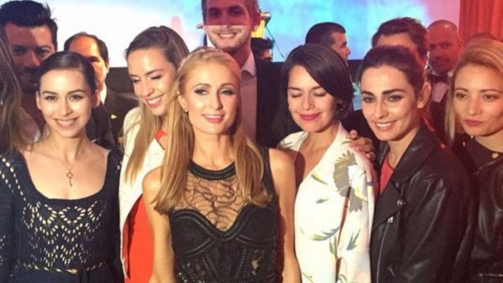 Paris Hilton Famosas Chilenas (3)