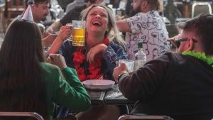 De barra en barra: Estos son los mejores lugares para celebrar el Día del Soltero