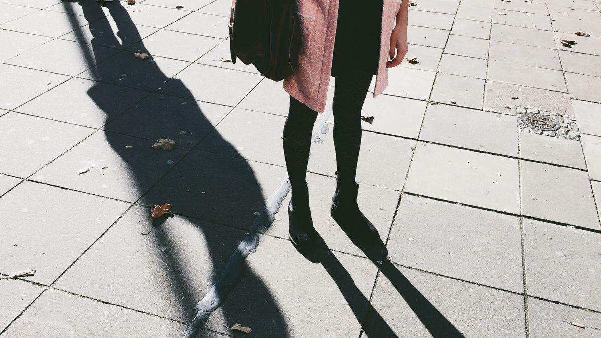 Stalkear: ¿Qué significa y cuándo se vuelve una conducta preocupante?