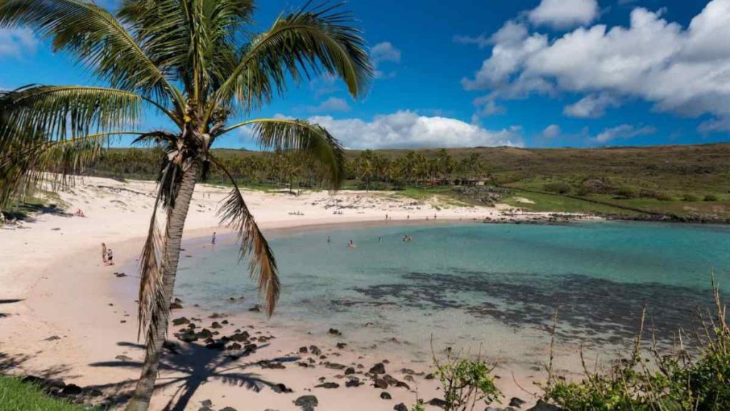 ¡Arena blanca y agua turquesa!: 5 de las mejores playas que puedes encontrar dentro de Chile