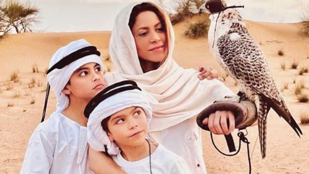"Buscando la serenidad": Shakira celebró Navidad con sus hijos en medio del desierto