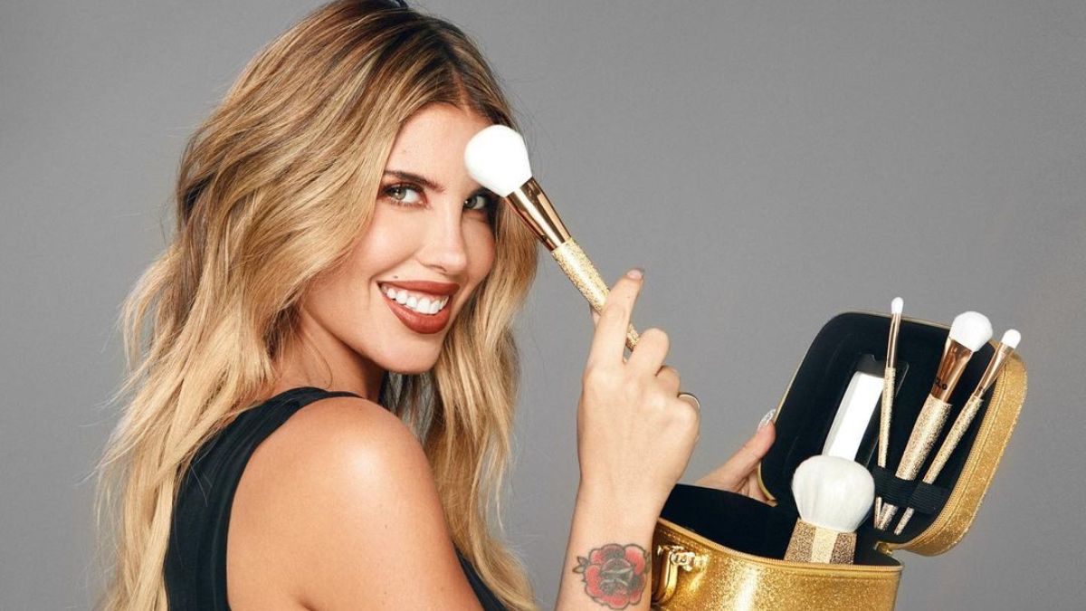 "Demasiada mala onda": Coté López responde a la funa por su línea de maquillaje