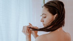¿Quieres cuidar tu cabello este verano? Prueba con esta crema de aloe vera casera