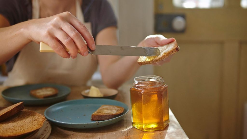 6 Consejos Para Consumir Miel De Manera Saludable (1)