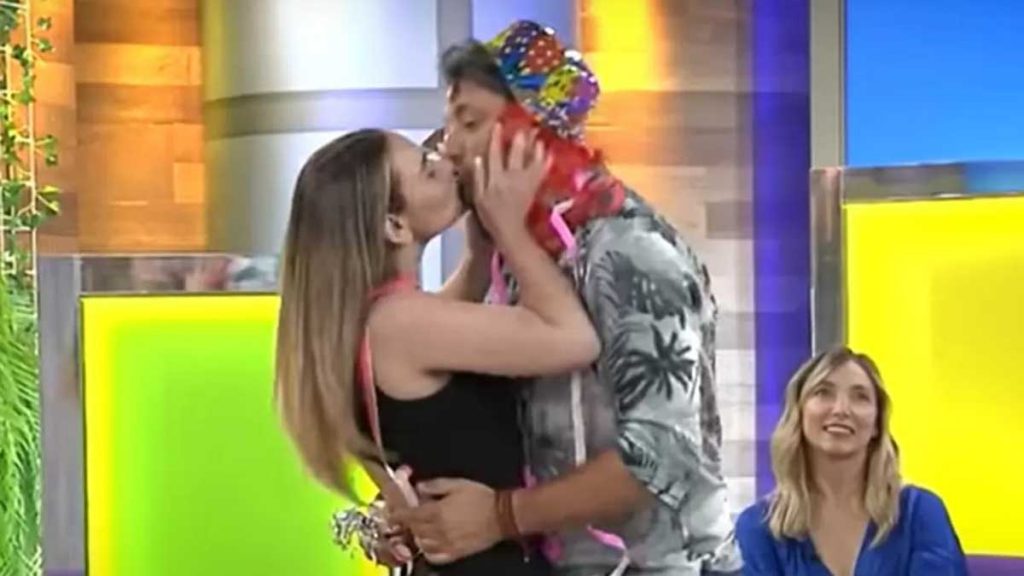 Daniel Valenzuela Y Daniela Nicolás