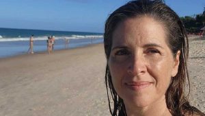 "Te ves muy bella": Monserrat Álvarez posó en traje de baño desde sus increíbles vacaciones en Brasil