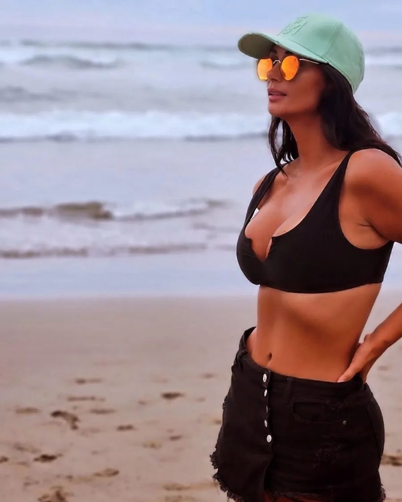 Pamela Díaz Bikini Negro