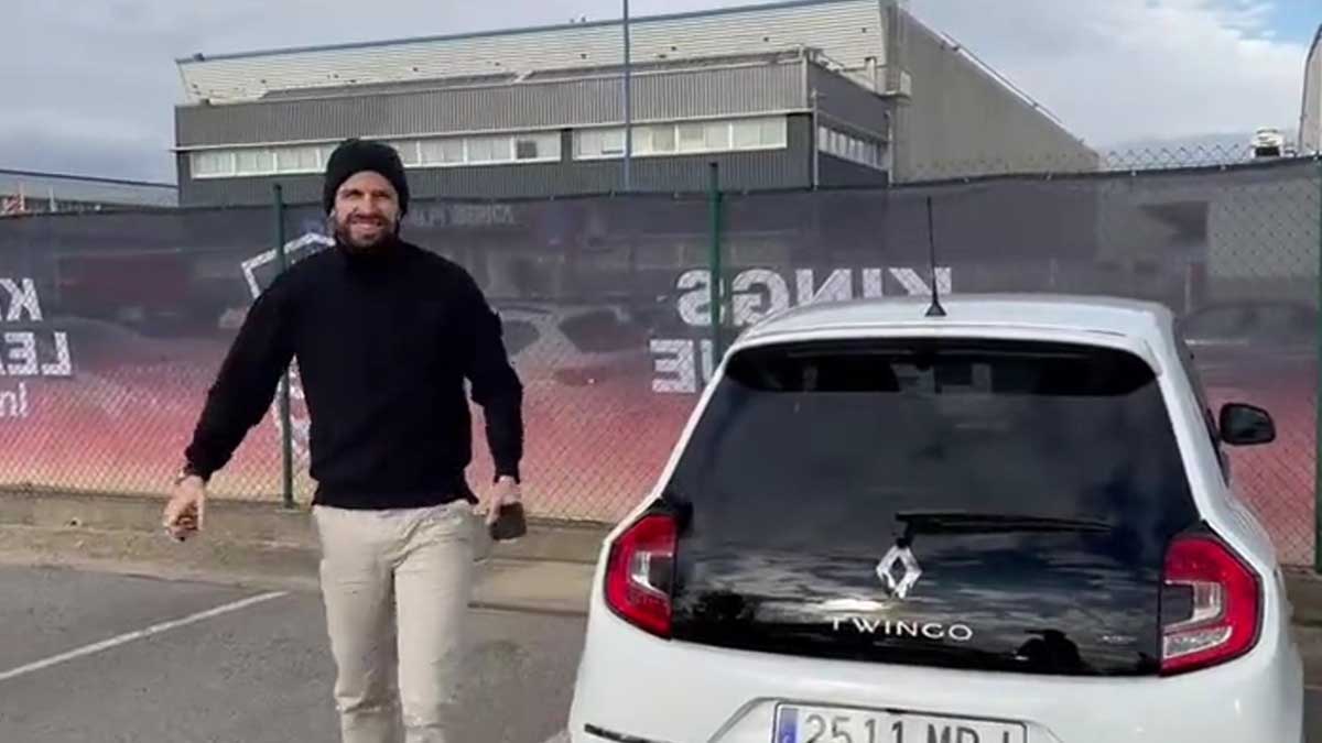 ¡La guerra sigue!: Gerard Piqué llegó a la Kings League en un Twingo