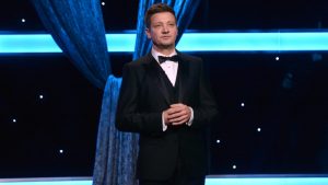 "Estoy demasiado estropeado": Jeremy Renner reaparece con foto desde el hospital tras grave accidente