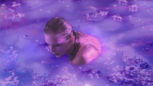 Taylor Swift vive un sueño lavanda en el video musical de Lavender Haze