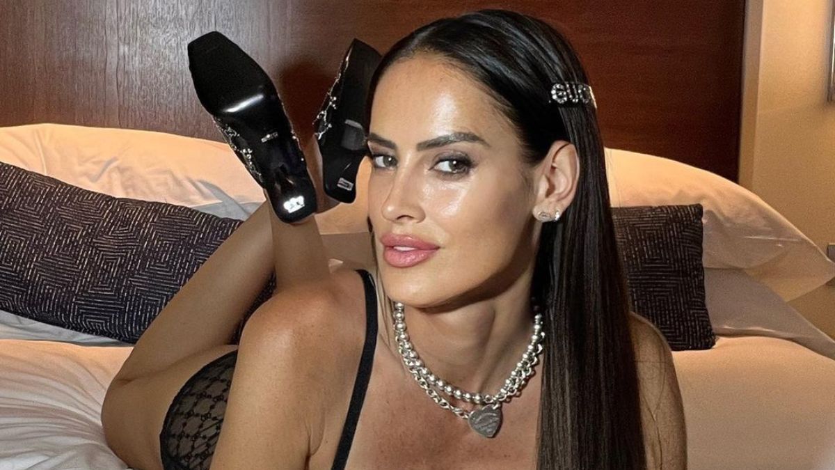 "Las medias go...": Adriana Barrientos eleva la temperatura con osada lencería en el día de los enamorados