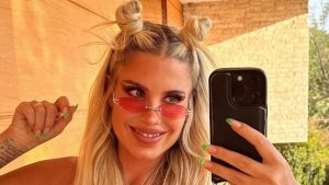 "Siento que estoy muy blanca": Coté López encendió las redes con su bikini previo a la Gala de Viña 2023