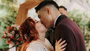 Amarrados con una cuerda: El llamativo ritual que hizo Christell en medio de su matrimonio