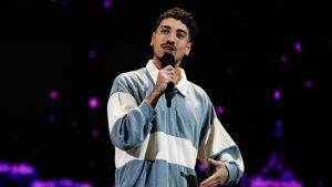 No solo Diego Urrutia: El intérprete de lengua de señas también se quedó con los aplausos en Viña 2023