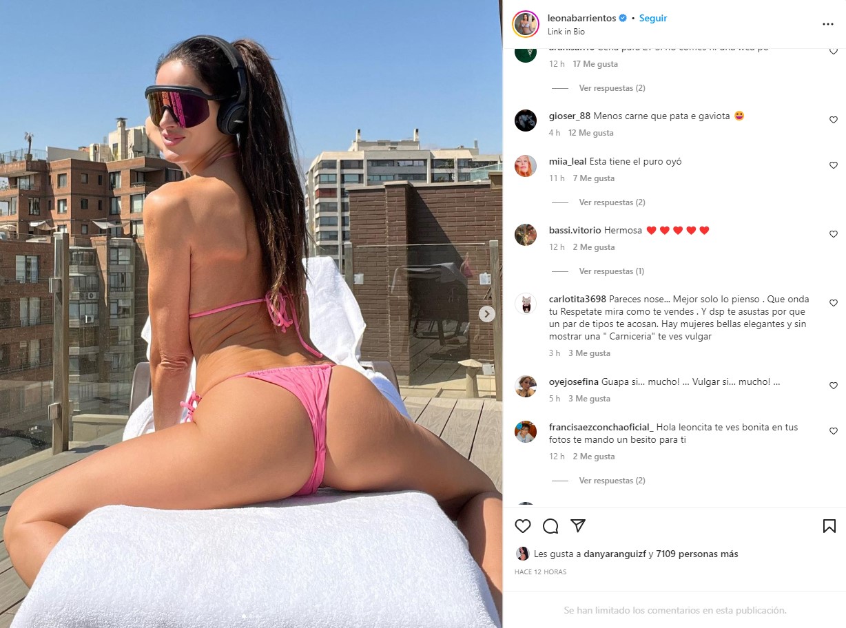 Adriana Barrientos Bikini (2)