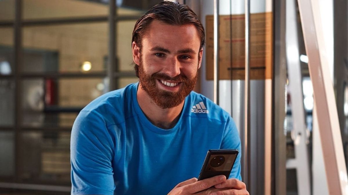 "Es hermoso tu pequeño": Ben Brereton conquista la web con tierna foto junto a su hijo