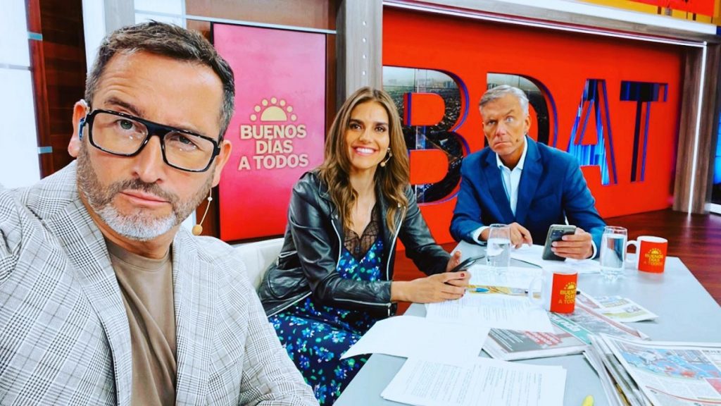 Eduardo Fuentes junto a Maria Luisa Godoy y Felipe Vidal