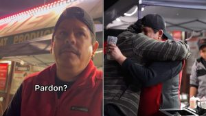 Juntó millones de pesos: Hombre se hace viral en TikTok tras ayudar a vendedor ambulante a cumplir su sueño