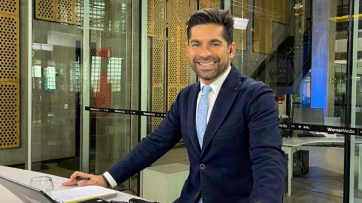 "Llegaron los 46": Karim Butte celebra su cumpleaños lejos de Chile