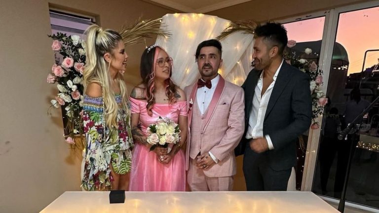 "Desde el cielo bendice esta unión": Papás de Tamara Moya dan el sí acompañados de reconocida famosa