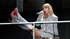 Taylor Swift debuta nuevamente en los escenarios con The Eras Tour: Un recorrido por toda su carrera musical