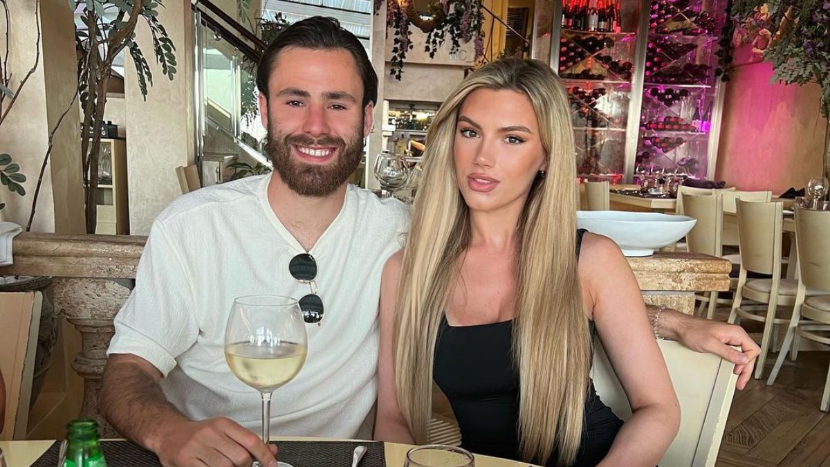 "La media guagua": Ben Brereton y Kimberley Abbott se llenaron de comentarios al mostrar a su hijo